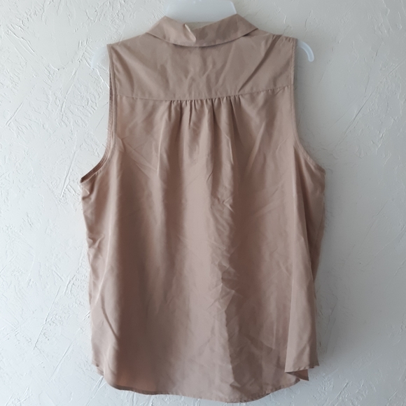 NWT Women's Tan Button Front Collared Shirt - Picture 3 of 4